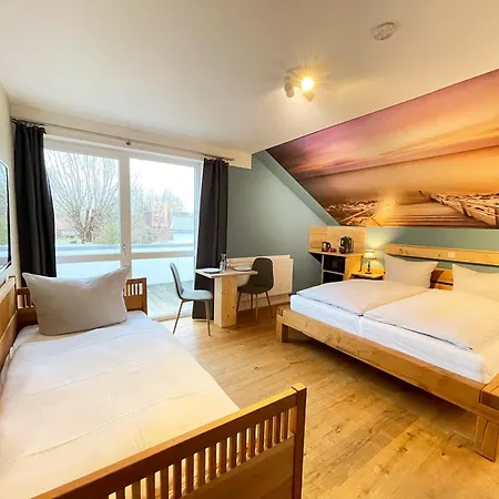 Haus Zwischen Den Wehlen Bei Buesum, 16 Personen * Westerdeichstrich